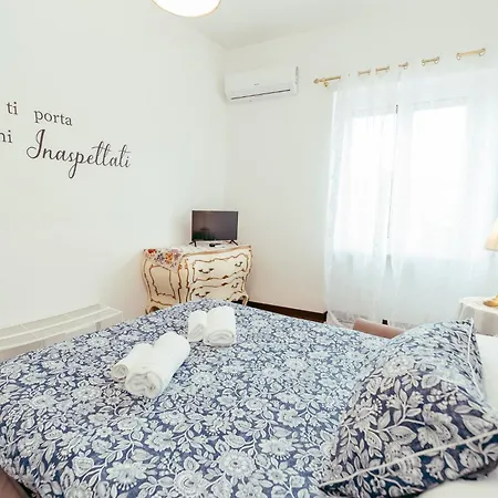 Apartment Ponte, Olympic Stadium, Netflix & Wi-fi